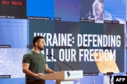 资料照:乌克兰总统泽连斯基在记者会上讲话。(2022年9月9日)