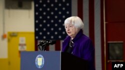 2024年3月27日,美国财政部长耶伦在参观了位于佐治亚州诺克罗斯的太阳能电池制造商苏尼瓦后发表讲话。(法新社)