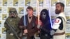 Para pengunjung mengenakan kostum dari karakter favorit mereka di ajang Comic-Con 2019. (Foto: VOA)
