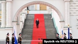 «Путін перейшов межу, з-за якої неможливо повернутися і він повинен піти геть», - вважають автори звіту британського Королівського інституту міжнародних справ.