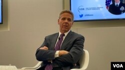 前美国印太司令部司令菲利普·戴维森上将参加美国智库全国亚洲研究局在华盛顿举行的炉边谈话。(2023年3月23日,美国之音锺辰芳拍摄）