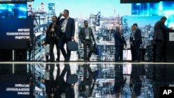 资料照:俄罗斯国际石油天然气展在圣彼得堡举行。(2022年9月14日)