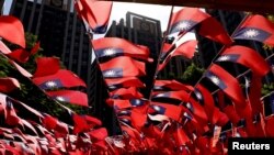 台湾桃园为庆祝双十节挂起多面台湾旗帜。(2022年10月5日)