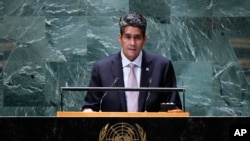 资料照片:2023年9月19日,帕劳总统小苏兰格尔·惠普斯在联合国总部举行的第78届联合国大会上发表讲话。(美联社照片)