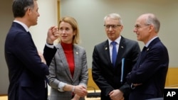 资料照片: 左起: 2024年2月1日比利时总理亚历山大·德克罗、爱沙尼亚总理卡亚·卡拉斯、保加利亚总理尼古拉·登科夫和卢森堡首相吕克·弗里登在布鲁塞尔欧盟峰会上