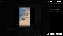 Tangkapan layar dari X yang memperlihatkan warga Palestina di pantai Deir Al-Balah, Jalur Gaza pada 17 April 2024. Video yang diposting di X ini telah digunakan untuk menyebarkan disinformasi tentang perang Israel-Hamas.