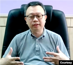 位于台湾台中的中兴大学国际政治研究所特聘教授蔡东杰 (美国之音视频采访截图)