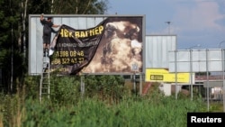 Архівне фото: в Росії знімають рекламу "Групи Вагнера" 24 червня 2023 року, під час спроби повстання бойовиків REUTERS/Anton Vaganov