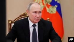 俄罗斯总统普京在莫斯科通过视频联线主持一次联邦安全委员会会议。(2023年4月14日)