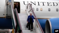 美国财政部长耶伦抵达中国广州白云国际机场。(2024年4月4日)