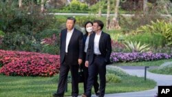 2023年4月7日,马克龙和习近平在广州。