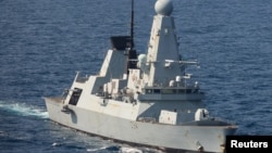 资料照片：参加红海“繁荣卫士行动”的英国皇家海军“钻石号”驱逐舰。(2024年1月6日)