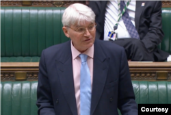 英国外交部国务大臣麦俊高(Andrew Mitchell,又译米切尔)(照片来源:英国国会)