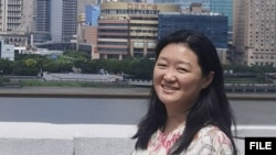 卢思位律师的妻子张春晓女士 (资料照片)