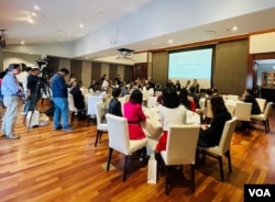 2023年10月1日台湾民众党主席、总统参选人柯文哲一行抵达美国旧金山,开始访美行程,当天旧金山台北姐妹市委员会暨硅谷科技业举行欢迎餐会