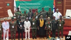 2023年8月4日,西非国家经济共同体一些国家的国防部长在尼日利亚阿布贾举行会议,讨论尼日尔问题。(美联社照片)