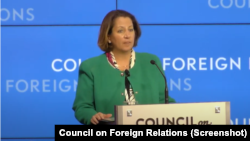美国司法部副部长丽莎·摩纳哥(Lisa Monaco)3月28日在华盛顿智库美国外交关系协会(Council on Foreign Relations)举办的活动中讨论如何防御敌对国家对民主法治构成的全球威胁。(视频截图)