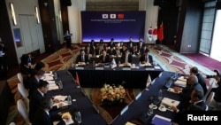韩日中三国财经高官会议2023年5月2日在韩国仁川开会。(路透社)