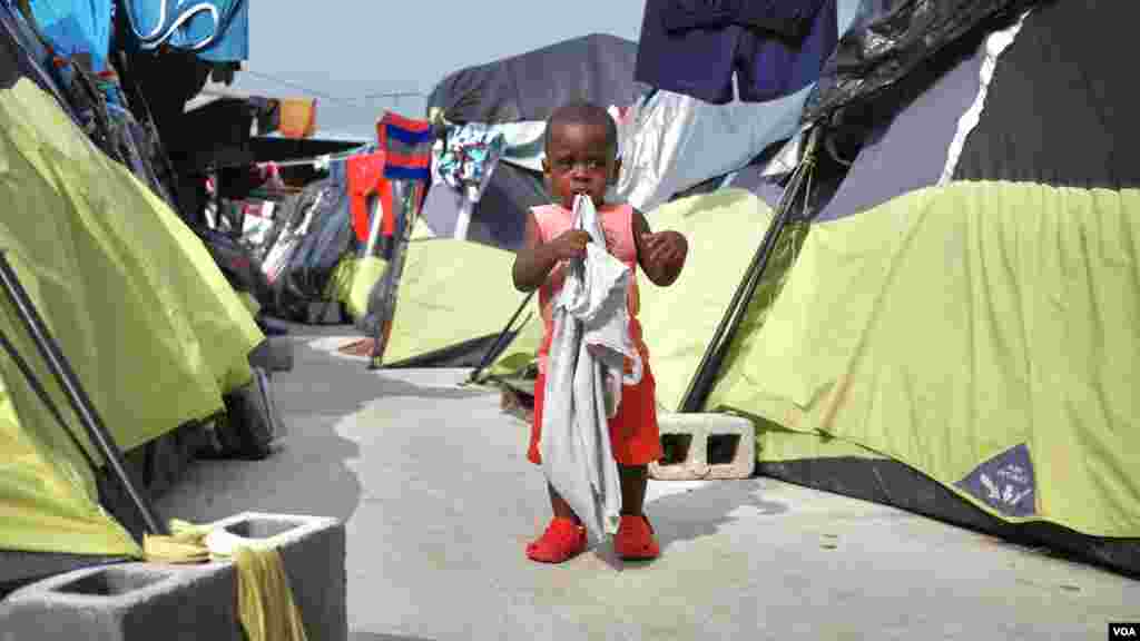 庇护所内的幼儿。