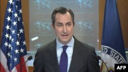 매튜 밀러 미국 국무부 대변인이 28일 워싱턴 국무부청사에서 브리핑을 하고 있다.