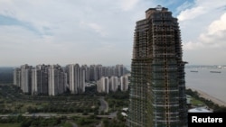 资料照:碧桂园在马来西亚开发的一处公寓住宅楼建筑工地。(2023年8月6日)