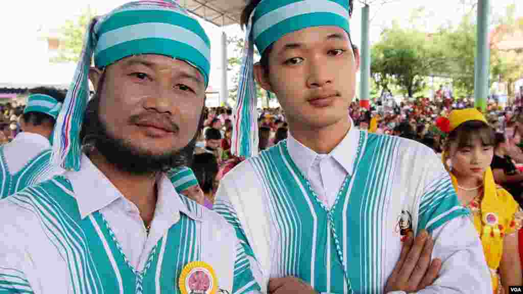 သြဂုတ်လ ၂၇ -- ကရင့်ရိုးရာလက်ချည်ပွဲ အခမ်းအနား၊ ဘန်ကောက် -- ဓါတ်ပုံ (မညိုညိုလွင် - VOA)