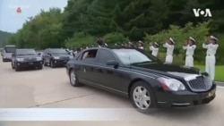 김정은 ‘단독 초상휘장’ 등장...‘우상화 가속화’  김정은 ‘단독 초상휘장’ 등장...‘우상화 가속화’