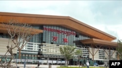 资料照片：中国在老挝建设铁路项目中的老挝万象火车站。(2021年10月16日)