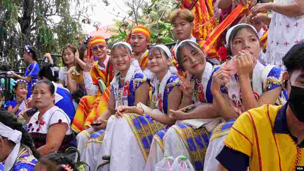 သြဂုတ်လ ၂၇ -- ကရင့်ရိုးရာလက်ချည်ပွဲ အခမ်းအနား၊ ဘန်ကောက် -- ဓါတ်ပုံ (မညိုညိုလွင် - VOA)