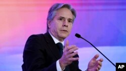 2023年3月3日,美国国务卿安东尼·布林肯在新德里泰姬陵宫酒店举行的四方机制部长会议上发表讲话。(美联社照片)