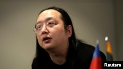 资料照:台湾数位发展部长唐凤 (Audrey Tang)在立陶宛首都维尔纽斯接受路透社采访。(2023年1月13日)