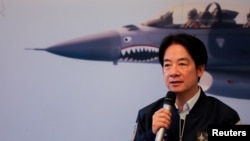 台湾总统赖清德在花莲视察军事基地。(2024年5月28日)