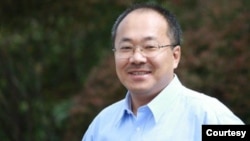 中国《光明日报》前评论部副主任董郁玉2024年11月29日被中国以间谍罪判刑7年。(照片来自网络)