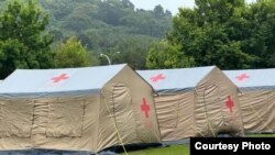 2024年4月5日,台湾花莲震后,设在花莲中华国小的受灾户收容中心(台湾逢甲大学通识教育中心助理教授林展晖拍摄并提供)