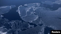 북극해 노르웨이 연안에 해빙이 떠 있다. (자료사진)