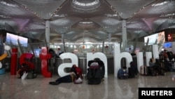 土耳其航空实施限制后数十名中亚人和俄罗斯人被禁止在伊斯坦布尔机场登机前往墨西哥和其他拉丁美洲国家