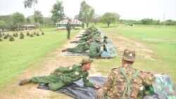 တနင်္သာရီတိုင်းစစ်ဘေးရှောင်တွေ စစ်သားစုဆောင်းခံနေရ တနင်္သာရီတိုင်းစစ်ဘေးရှောင်တွေ စစ်သားစုဆောင်းခံနေရ