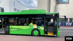 芬兰街头的宇通电动巴士。(2024年6月13日)