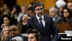 资料照片：加拿大环境部长吉尔博特在议会发表讲话。(2020年2月3日）