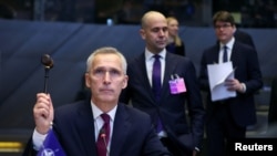 北约秘书长斯特尔滕贝格在布鲁塞尔出席北约-乌克兰外长会议。(2024年4月4日)