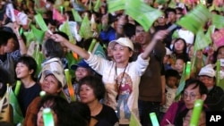 资料照:台湾总统大选期间民进党支持者在台北集会。(2020年1月10日)