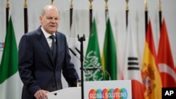 德国总理朔尔茨在柏林全球解决方案峰会上发表演讲。（2024年5月7日）