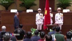 Tân Chủ tịch nước Tô Lâm tuyên thệ, ông Nguyễn Phú Trọng vắng mặt Tân Chủ tịch nước Tô Lâm tuyên thệ, ông Nguyễn Phú Trọng vắng mặt