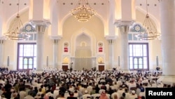 遇袭身亡的哈马斯首领伊斯梅尔·哈尼亚的葬礼在卡塔尔多哈的伊玛目穆罕默德·本·阿卜杜勒·瓦哈卜清真寺 (Imam Muhammad ibn Abd al-Wahhab Mosque) 举行。(2024年8月2日)