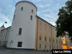 黄昏时的立陶宛总统府。(2023年7月16日)