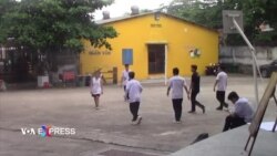 Sinh viên thắt lưng buộc bụng để dành tiền đóng tiền điện Sinh viên thắt lưng buộc bụng để dành tiền đóng tiền điện