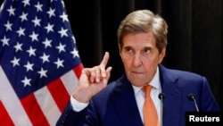 资料照：美国气候特使约翰·克里北京举行的记者会上。（2023年7月19日）