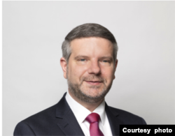 艾伦·蛮德萨博士Dr Alan Mendoza(取自亨利杰克逊协会官网)