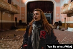 42岁的舞蹈教练奥莱西亚·比利亚加。(美国之音博夏特拍摄)