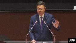 资料照:台湾行政院长卓荣泰在台北行政院发表讲话。(2024年5月31日)